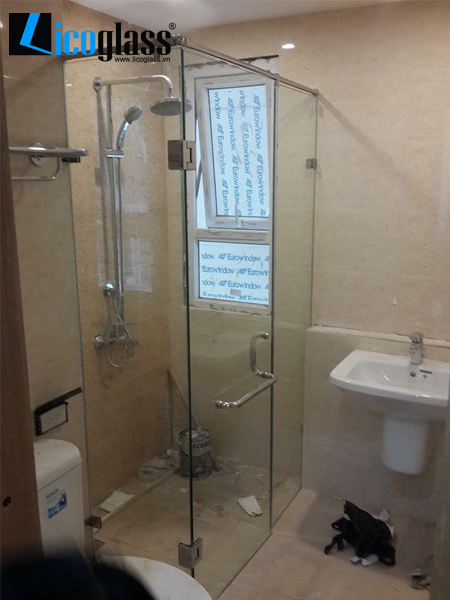 Vách tắm kính 180 độ MOREGLASS Vách tắm kính 180 độ